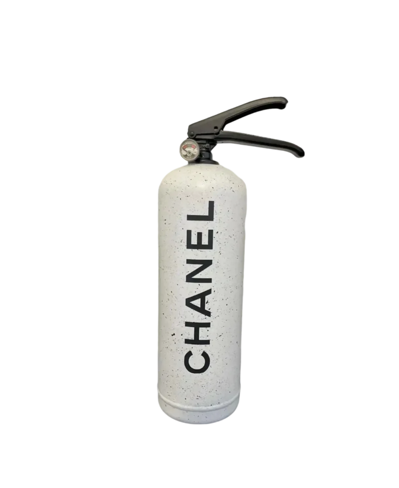 Extincteur "Chanel" blanc